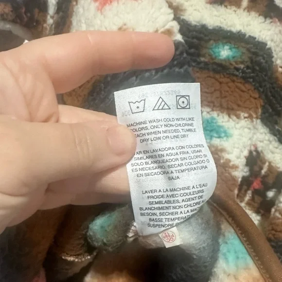 Wrangler Retro Southwestern Quarter Zip Sherpa Pullover - Picture 11 of 12